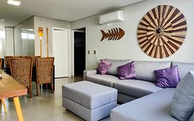 F1- Apto Beira Mar - 2 Suítes e sala c/ar cond 1 Garagem (Em 6X)
